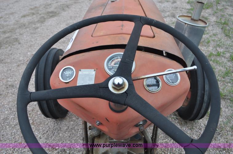image for item G6475 1959 Massey-Ferguson TO-35 Deluxe tractor
