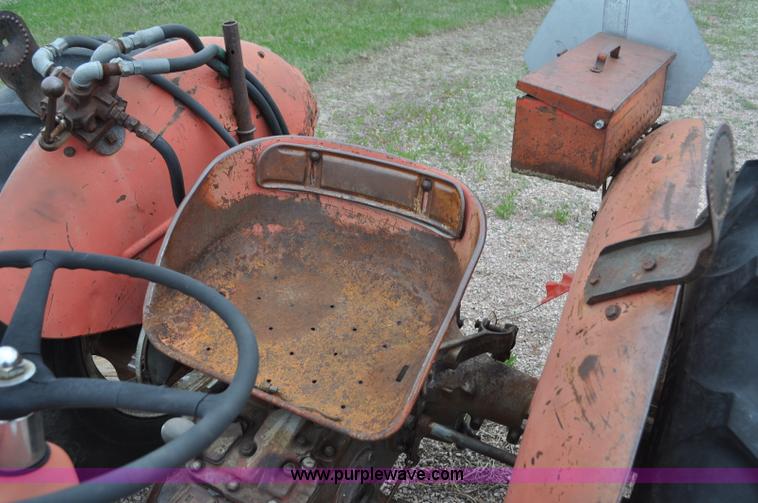 image for item G6475 1959 Massey-Ferguson TO-35 Deluxe tractor