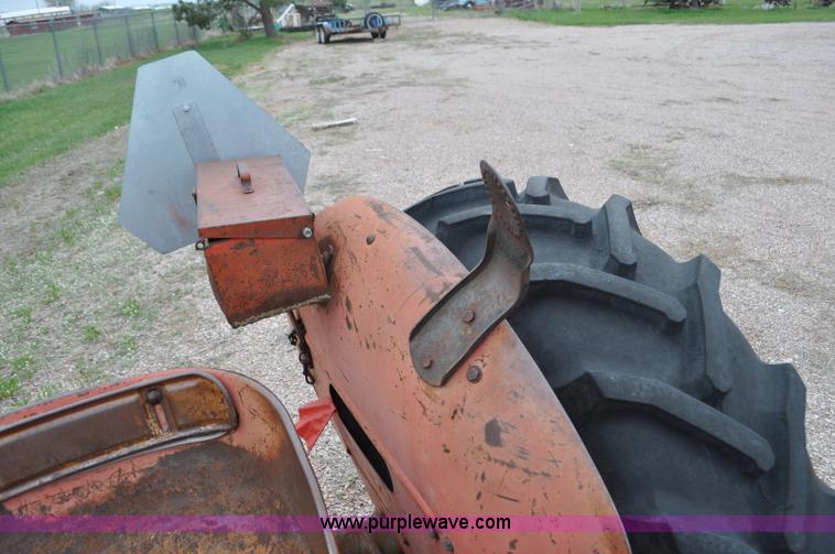 image for item G6475 1959 Massey-Ferguson TO-35 Deluxe tractor