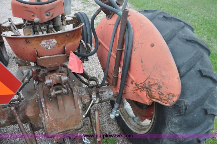 image for item G6475 1959 Massey-Ferguson TO-35 Deluxe tractor