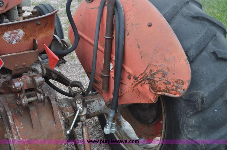 image for item G6475 1959 Massey-Ferguson TO-35 Deluxe tractor