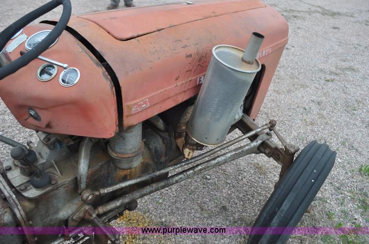image for item G6475 1959 Massey-Ferguson TO-35 Deluxe tractor
