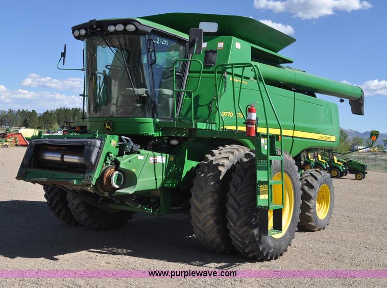 image for item G6479 2009 John Deere 9770 STS combine