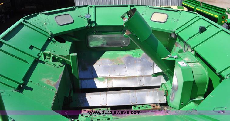 image for item G6479 2009 John Deere 9770 STS combine