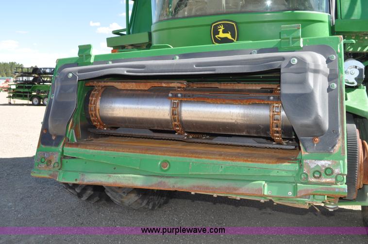 image for item G6479 2009 John Deere 9770 STS combine