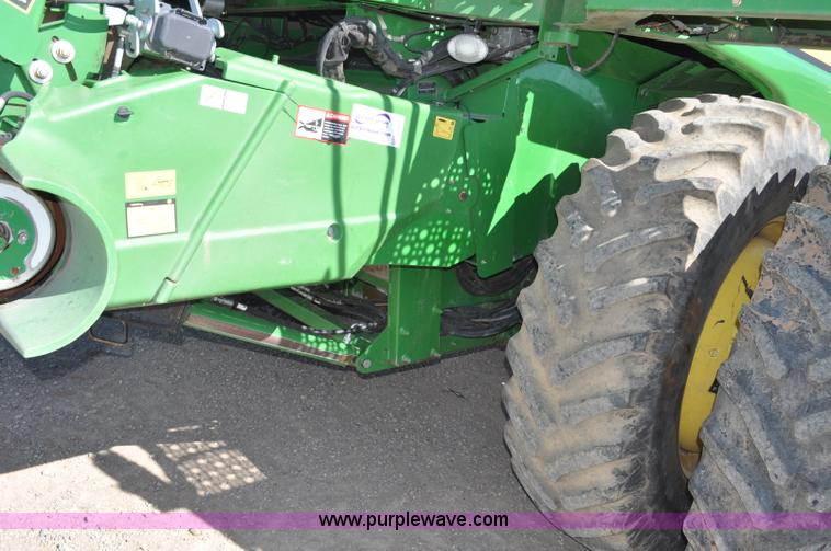 image for item G6479 2009 John Deere 9770 STS combine