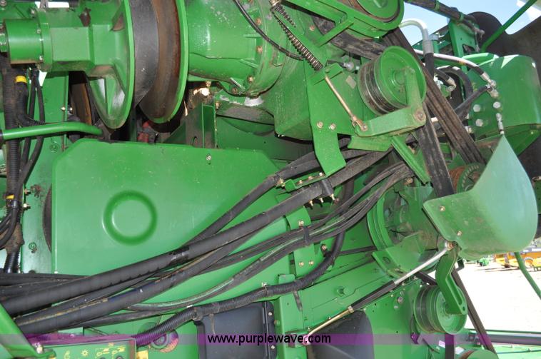 image for item G6479 2009 John Deere 9770 STS combine