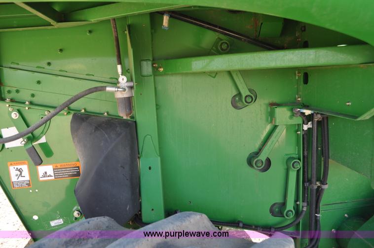 image for item G6479 2009 John Deere 9770 STS combine