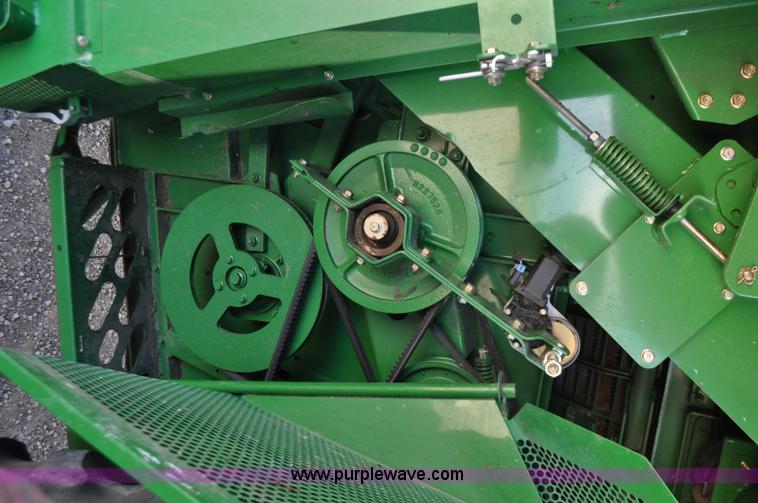 image for item G6479 2009 John Deere 9770 STS combine