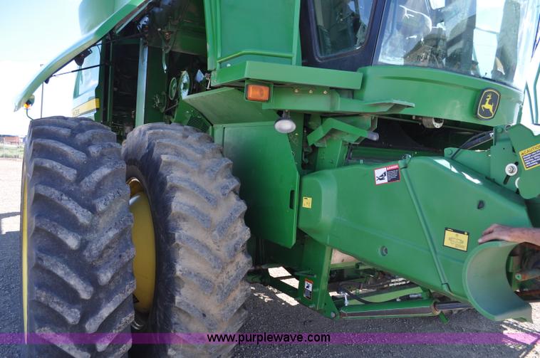 image for item G6479 2009 John Deere 9770 STS combine