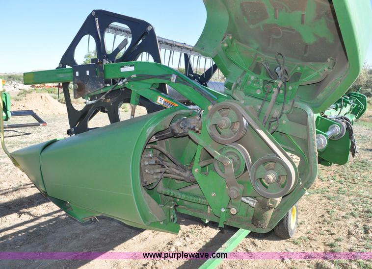 image for item G6480 2010 John Deere 635D 35' draper head