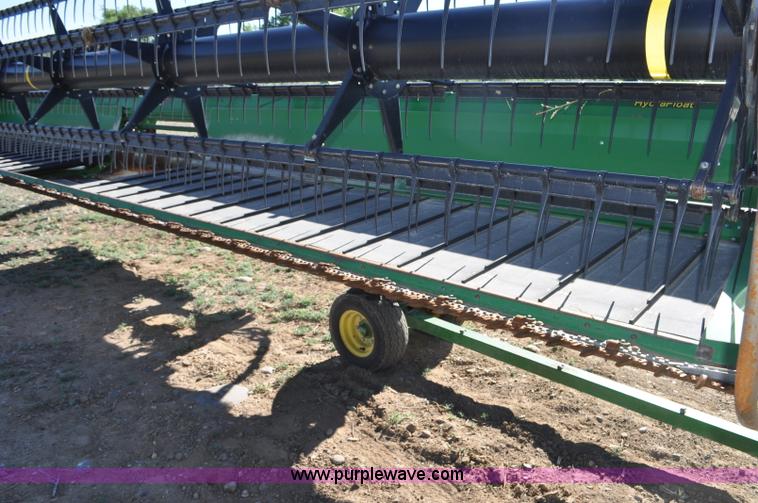 image for item G6480 2010 John Deere 635D 35' draper head