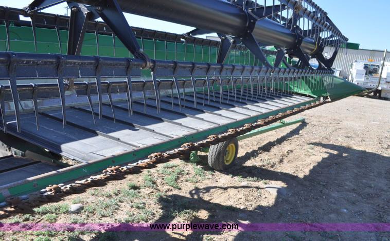 image for item G6480 2010 John Deere 635D 35' draper head