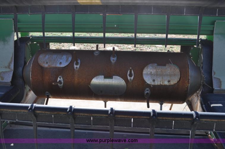 image for item G6480 2010 John Deere 635D 35' draper head