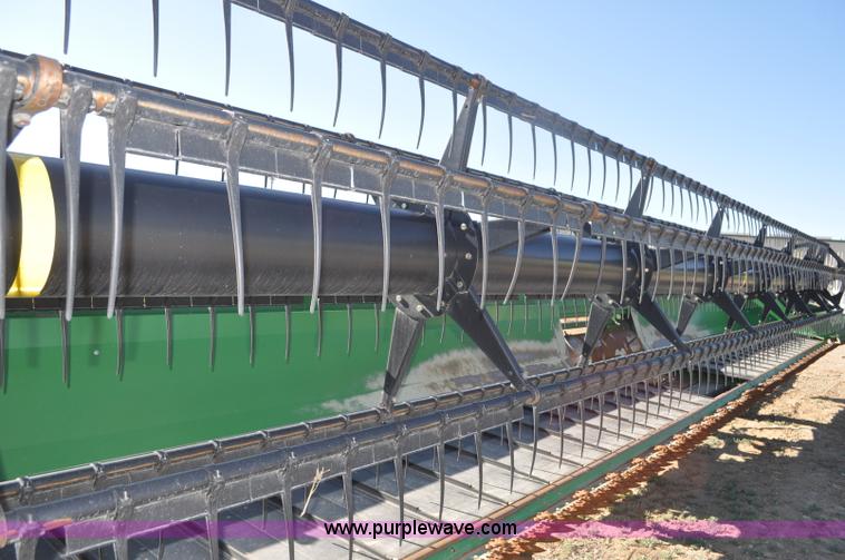 image for item G6480 2010 John Deere 635D 35' draper head