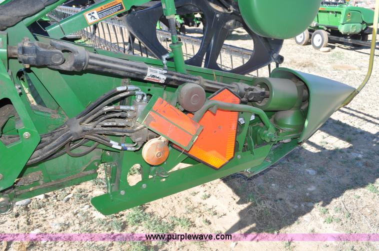 image for item G6480 2010 John Deere 635D 35' draper head