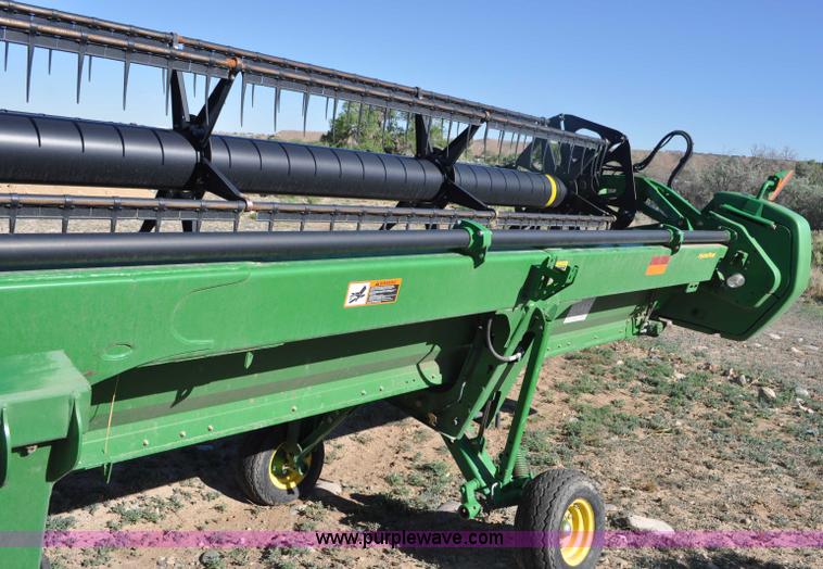 image for item G6480 2010 John Deere 635D 35' draper head