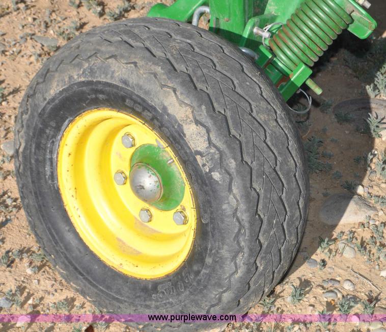image for item G6480 2010 John Deere 635D 35' draper head