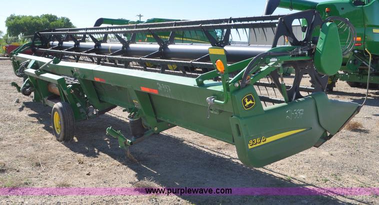 image for item G6481 2008 John Deere 936D 36' draper head