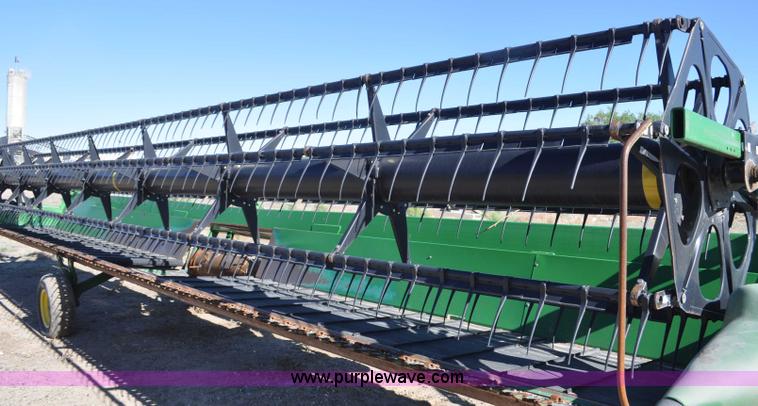 image for item G6481 2008 John Deere 936D 36' draper head