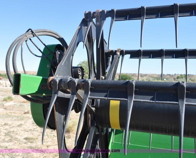 image for item G6481 2008 John Deere 936D 36' draper head