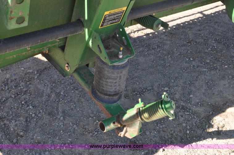 image for item G6481 2008 John Deere 936D 36' draper head