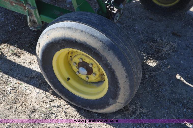 image for item G6481 2008 John Deere 936D 36' draper head