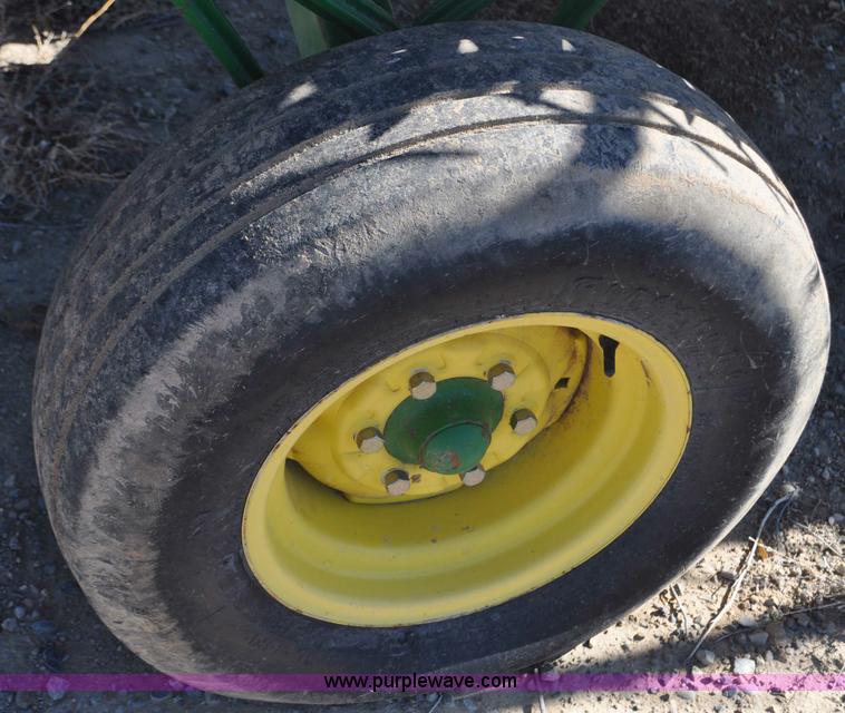 image for item G6481 2008 John Deere 936D 36' draper head