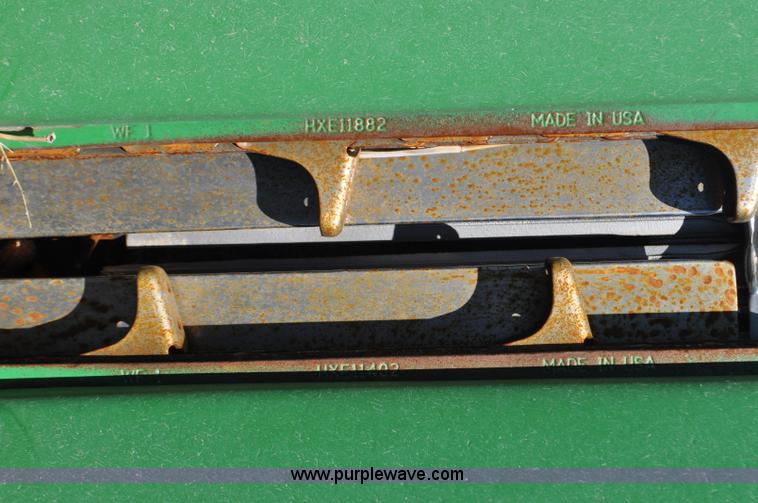 image for item G6482 2011 John Deere 612C corn head