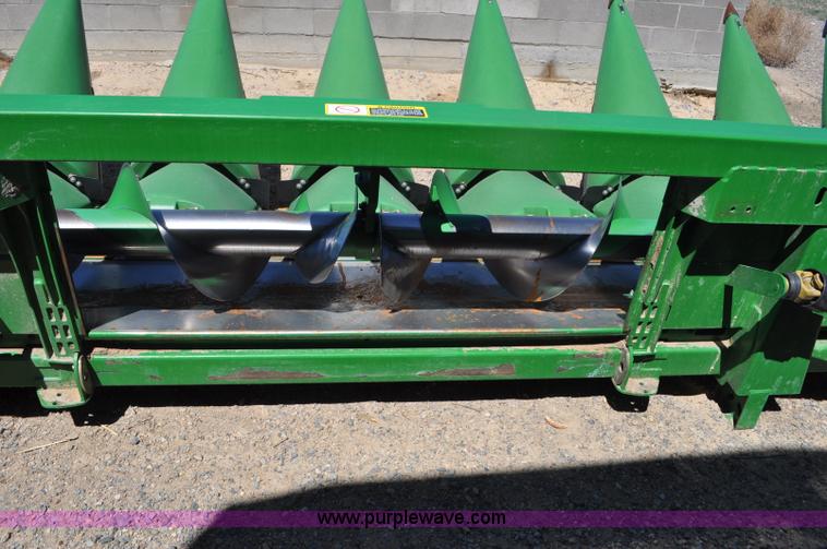 image for item G6482 2011 John Deere 612C corn head