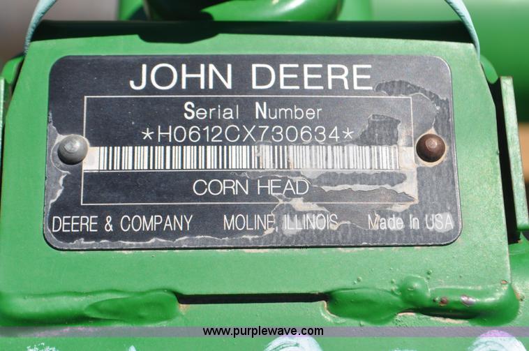 image for item G6483 2009 John Deere 612C corn head