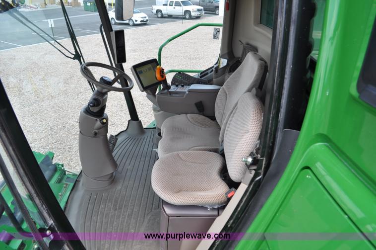 image for item G6484 2012 John Deere S670 combine