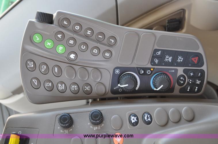 image for item G6484 2012 John Deere S670 combine