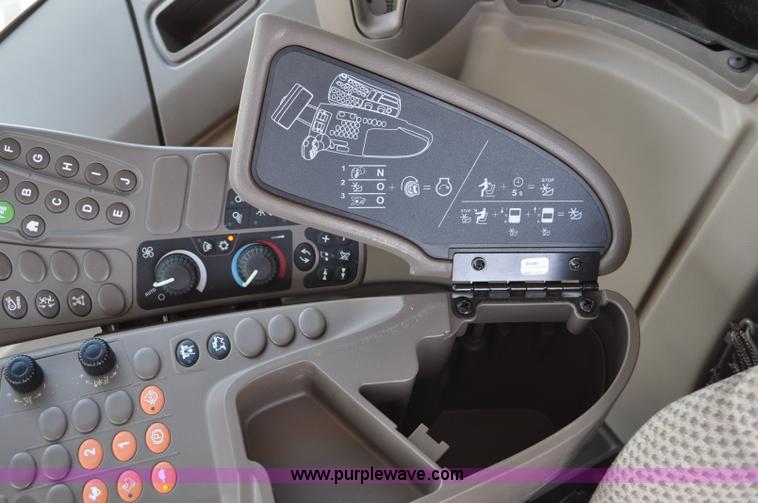 image for item G6484 2012 John Deere S670 combine