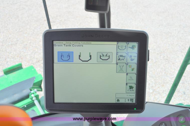 image for item G6484 2012 John Deere S670 combine