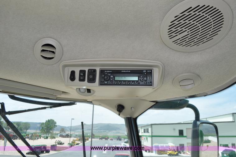 image for item G6484 2012 John Deere S670 combine