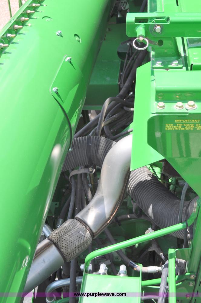 image for item G6484 2012 John Deere S670 combine