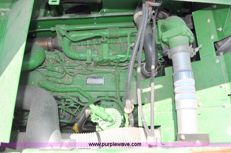 image for item G6484 2012 John Deere S670 combine