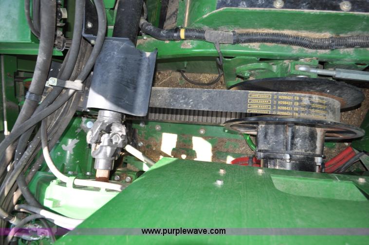 image for item G6484 2012 John Deere S670 combine