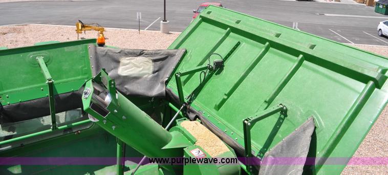 image for item G6484 2012 John Deere S670 combine