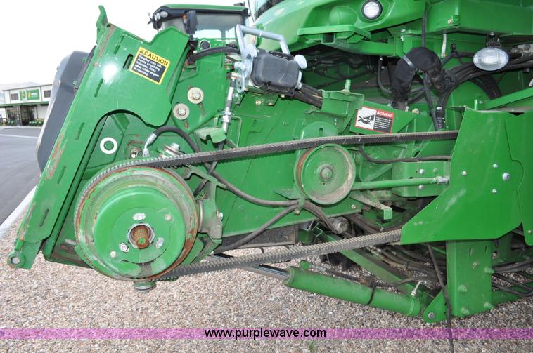 image for item G6484 2012 John Deere S670 combine