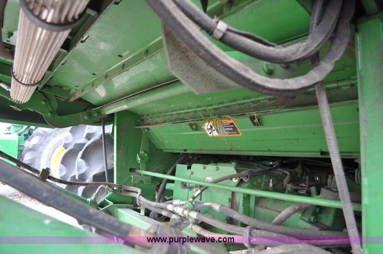 image for item G6484 2012 John Deere S670 combine