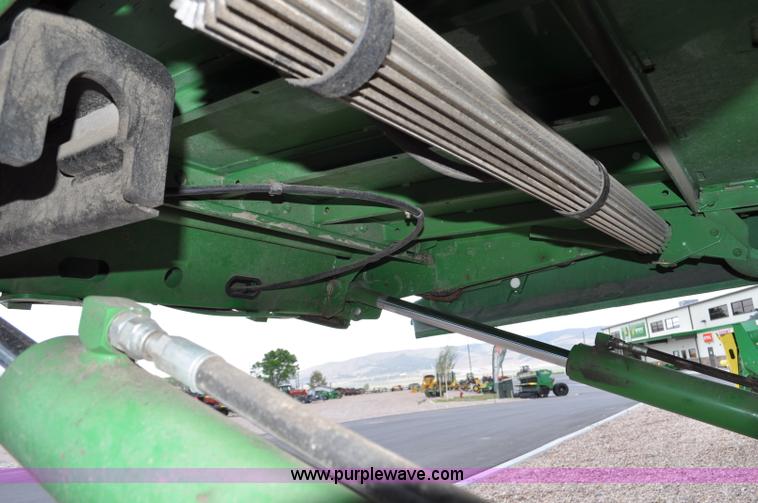 image for item G6484 2012 John Deere S670 combine