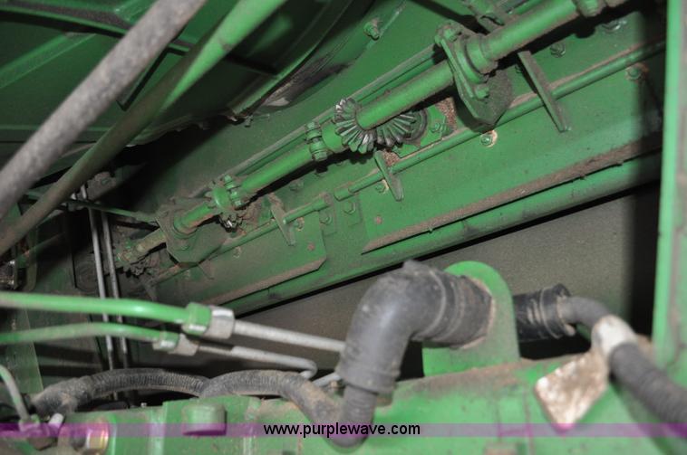 image for item G6484 2012 John Deere S670 combine