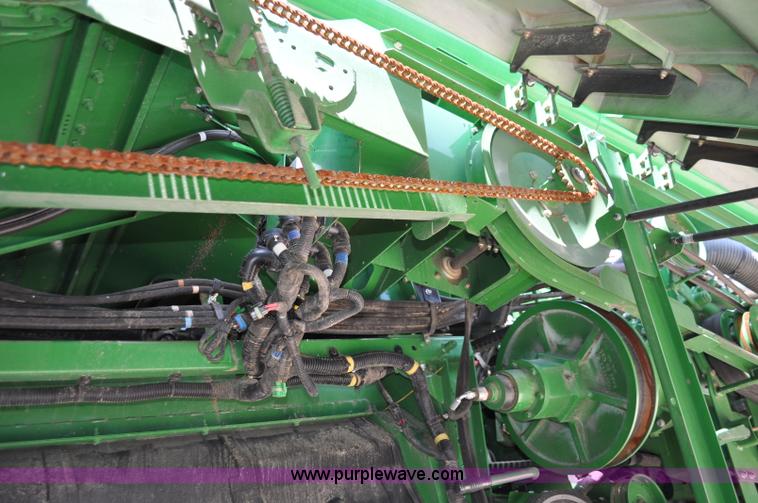 image for item G6484 2012 John Deere S670 combine