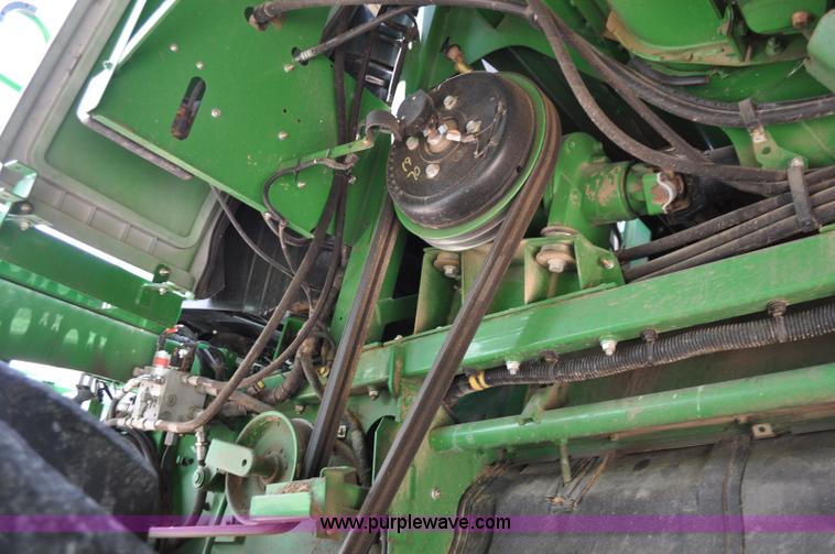 image for item G6484 2012 John Deere S670 combine