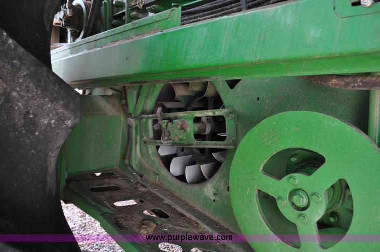 image for item G6484 2012 John Deere S670 combine