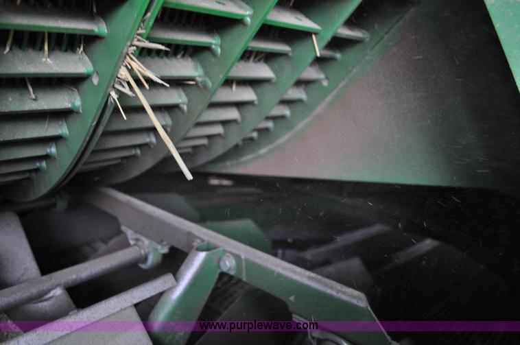 image for item G6484 2012 John Deere S670 combine