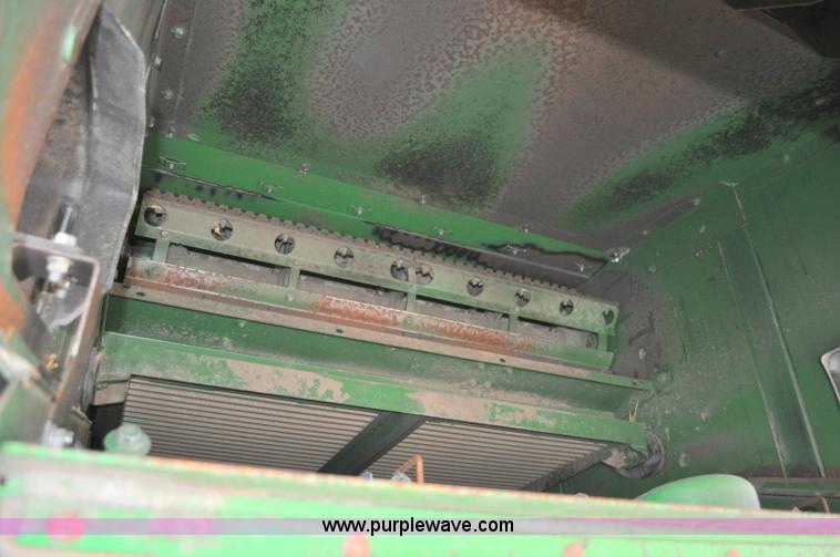 image for item G6484 2012 John Deere S670 combine