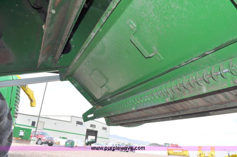 image for item G6484 2012 John Deere S670 combine